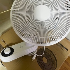 壁掛け扇風機の画像