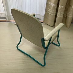 折りたたみ子供椅子の画像