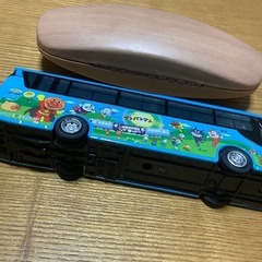 アンパンマンバスの画像