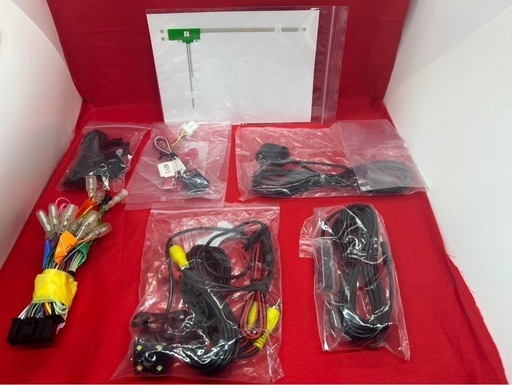 美品☆KENWOOD 2025年春地図　MDV-D407BT 新品バックカメラ付