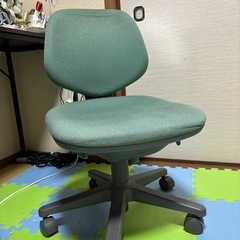 デスクチェア学習チェアの画像