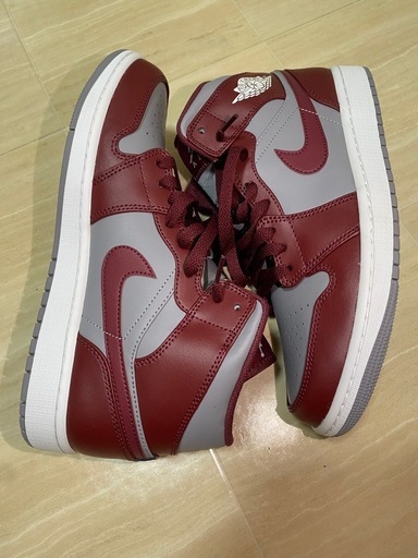 Nike Air Jordan 1 Mid バーガンディ/グレー