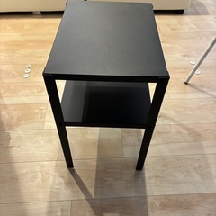 【譲ります】サイドテーブル【IKEA】の画像