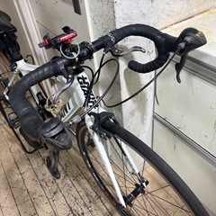 GIANT DEFY ジャイアントのロードバイク付属品多数の画像