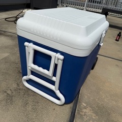 大容量クーラーボックス　保冷剤2つ付き 　の画像