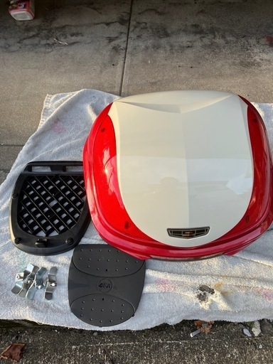 スーパーカブc125　リヤボックス