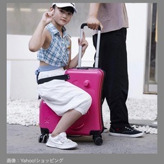 【お譲り先が決まりました】子どもが乗れるスーツケース　イエロー　新品未使用の画像