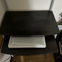 パソコンラックの画像