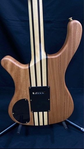 オリジナルスルーネックエレキギター　マホガニーボディ　メープル＆ローズネック オリジナルスルーネックエレキギター マホガニーボディ メープル