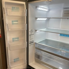 4ドア冷蔵庫の画像