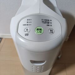 除湿機　CORONA 2011年製の画像