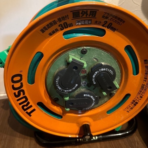 トラスコ TBE-30KC TRUSCO 屋外型コードリール30m 防雨型 ブレーカー 漏電防止付き