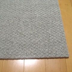 日本製防音タイルカーペット厚み１１ｍｍ・1枚２５０円・在庫６４枚（１６２２）未使用品の画像