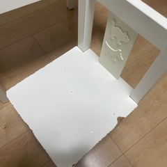 IKEAイケア子供用デスクセットの画像