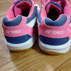 YONEX　シューズの画像