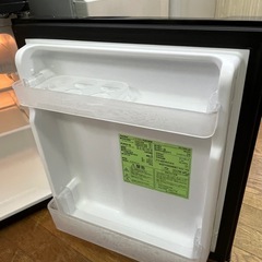 激安冷蔵庫!! Comfee コンフィ 2ドア RCT90BL コンパクトタイプ 2022年 90L の画像