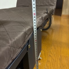 折りたたみローラー付きシングルベッドの画像