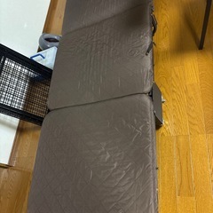 折りたたみローラー付きシングルベッドの画像