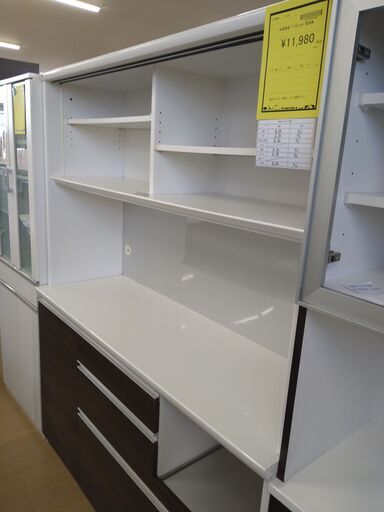 リユースのサカイ浦和店 【E275】★食器棚 ペリオス140 電源無