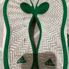 adidas、NIKEの画像