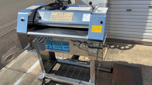 自動車　マット洗浄機　中古　ダイフク　ステンレス製