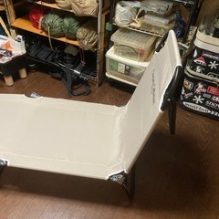 簡易ベッドの画像