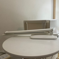 折りたたみデスクライトの画像