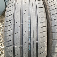 国産235/55R18TOYO4本SET溝良好の画像