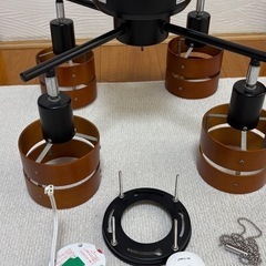 おしゃれなシーリングライト　リモコン付きの画像