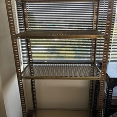 スチール製シェルフの画像