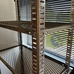 スチール製シェルフの画像