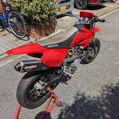 XR100モタード レーサーの画像