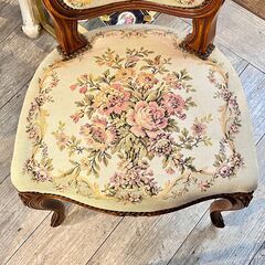 ①アンティーク ゴブラン織り 猫脚チェア 椅子 ドレッサーチェア ダイニングチェア 花柄 横幅50cm奥行45cm高さ90cm座面高47cm★買取帝国 志木店の画像