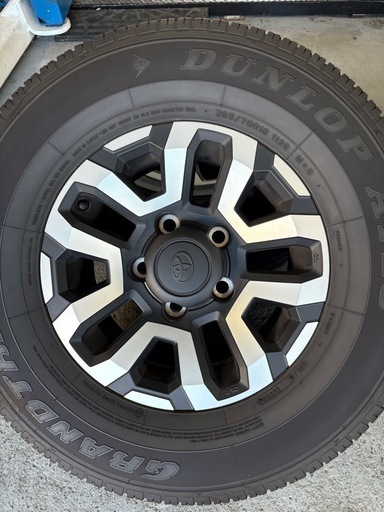 ランクル70再再販 GDJ76W 純正タイヤ4本265/70R16 再再販 ランクル70 265/70R16 タイヤ4本 GDJ76 新車外し - メルカリ