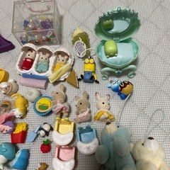 （お渡し先　決定）女の子向け　無料　オモチャ　消しゴムなどの画像