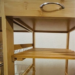 キッチンラック 引き出し、棚付きの画像