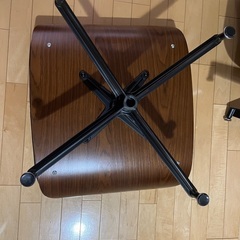 イームズ リプロダクト ラウンジチェア アームチェア オットマン付きの画像