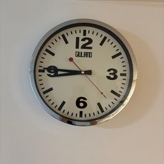レトロ。壁掛け時計 
の画像
