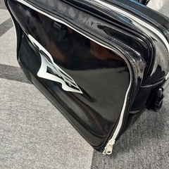 NEWERAエナメルバックの画像