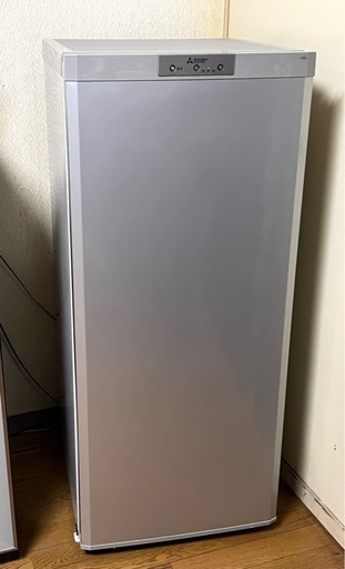【美品】MITSUBISHI MF-U12B-S ノンフロン冷凍庫 121L