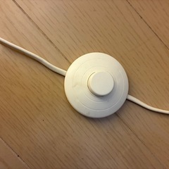 IKEA VIDJA（ヴィジャ）フロアランプ ホワイト 高さ138cmの画像
