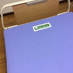 新品同様の医療用ギャッジベッドの画像