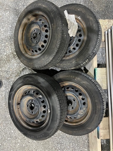 14インチ　グッドイヤータイヤ4本