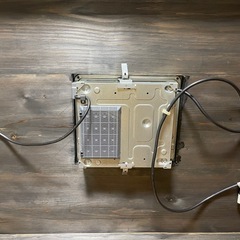IHクッキングヒーター付きダイニングテーブルの画像