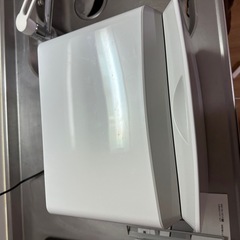【超美品】エステサロン　タオルウォーマー KRS-080W (前開き) 8L 高さ25×幅33×奥行27cm ホワイトの画像