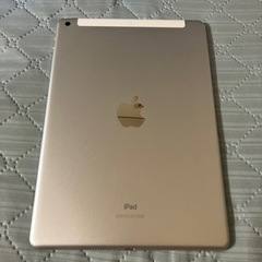 iPad7世代 シルバーの画像