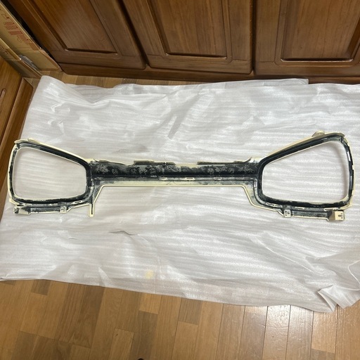 スズキアルトフロントグリルガーニッシュ