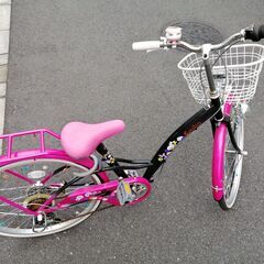 女の子用自転車の画像