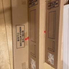 壁に付けられる家具　棚　2個の画像