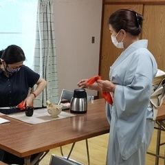 気軽に楽しむテーブル茶道の画像